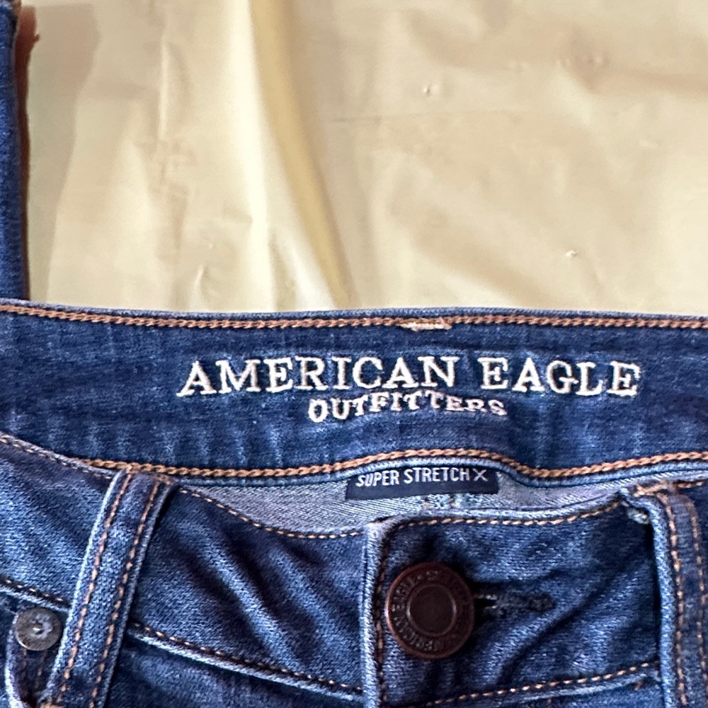 American Eagle Outfitters Women's Blue Distressed Jeans Size 4 - Picture 2 of 8